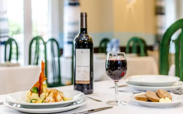 Hotel Saint Louis De France