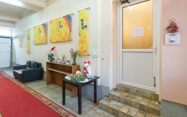 Queens Apartments