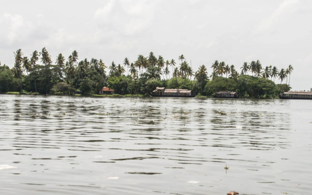 Island Lake Resort by OYO Rooms