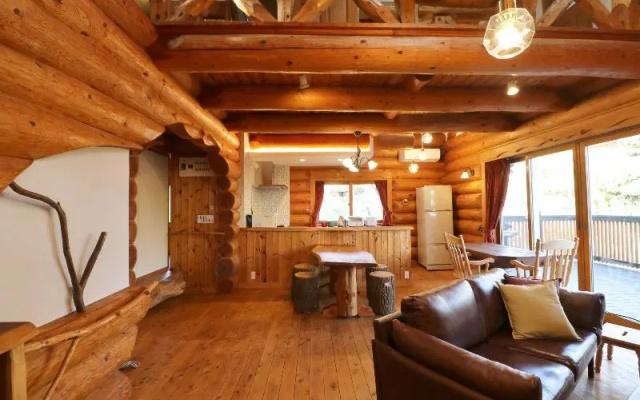 Log Cabin Izukogen – Outside – Ito
