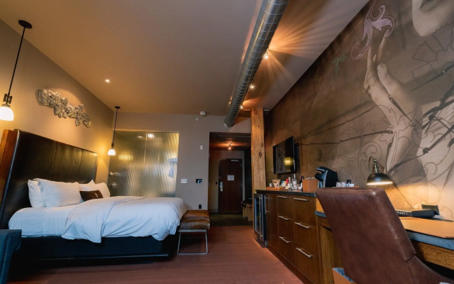 The Iron Horse Hotel