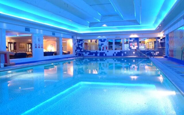 Dalmeny Resort Hotel