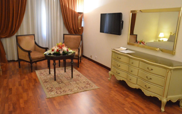 Saladin Hotel