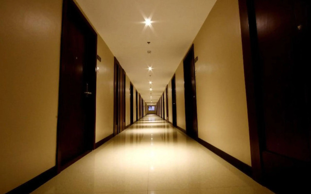 Mandarin Plaza Hotel
