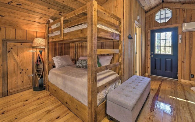 Waterfront Deck: Home on Ouachita River!