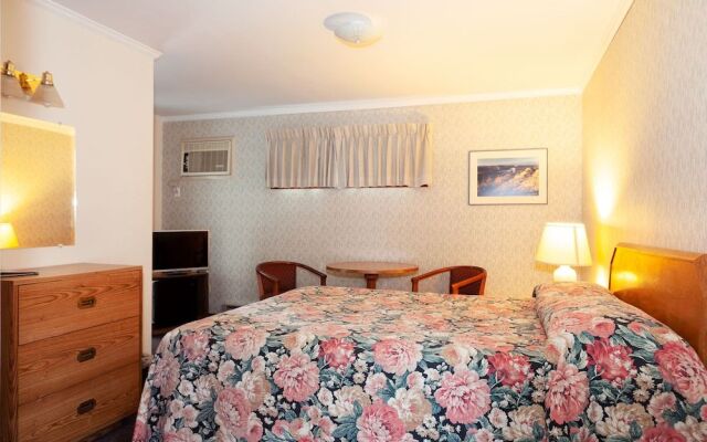 Town and Country Motor Inn