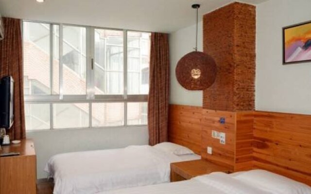 Loft Inn (Shaoguan Fengcai Road)
