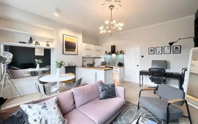 Sophisticated 1BD Flat Near Clapham