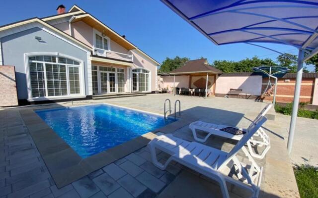 Vandam Guest Villa