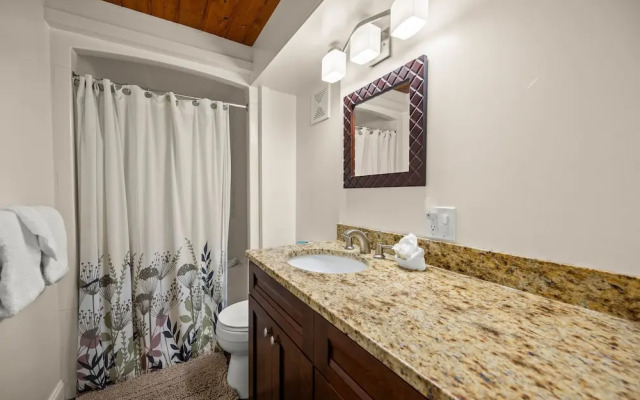 Alpine Court Chalet 4 Bedroom Home