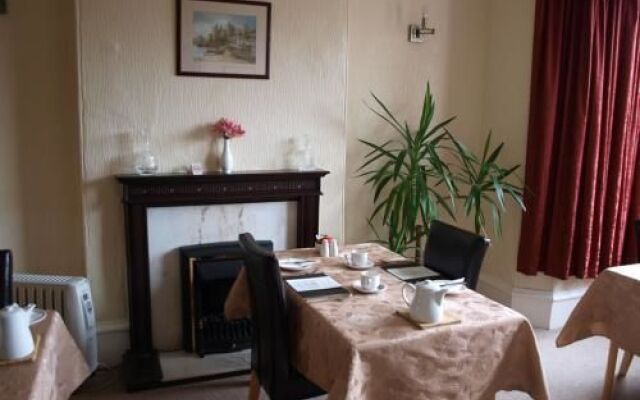Bryn Derwen Guest House