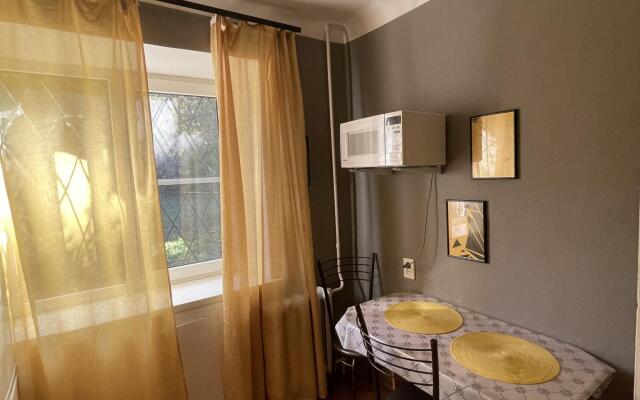 Апартаменты на улице Комиссаржевской 18