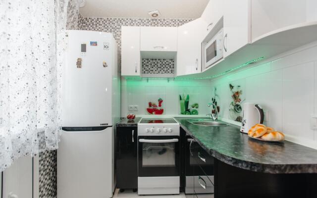 Yousinn (Юсинн) на улице Бориса Богаткова 213