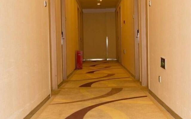 Super 8 by Wyndham Beijing Guo Zhan He Ping Li