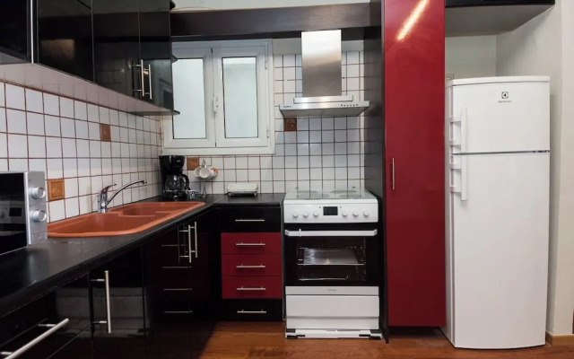 Stylish Sauna Retreat Apt in Gazi