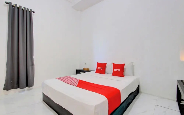 OYO 93885 D'harjo Guesthouse
