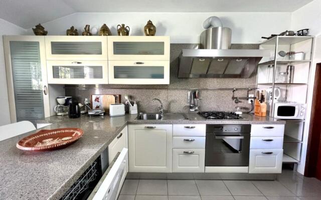 VILAMOURA TRADITIONAL VILLA WITH POOL by HOMING