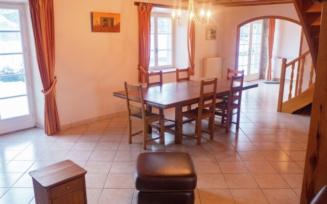 Beautiful Holiday Home in Saugues near Forest