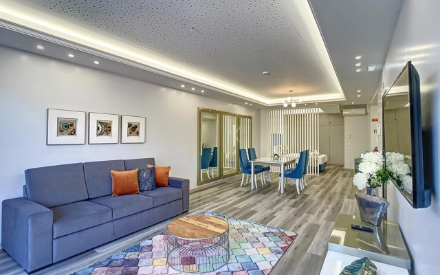 Torre Palace II by Atlantic Holiday