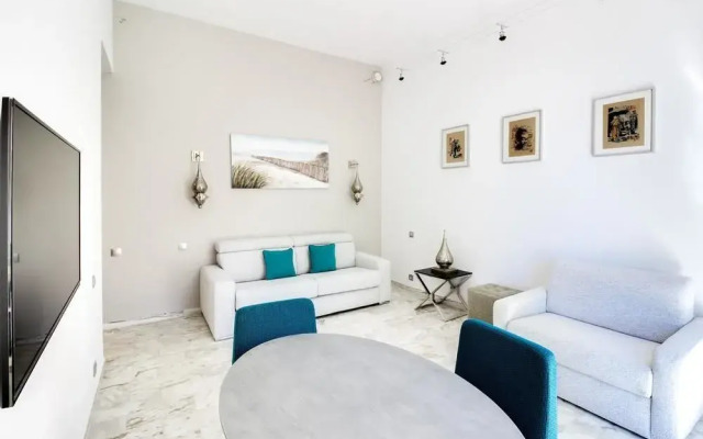 Palais Mire Juan Studio