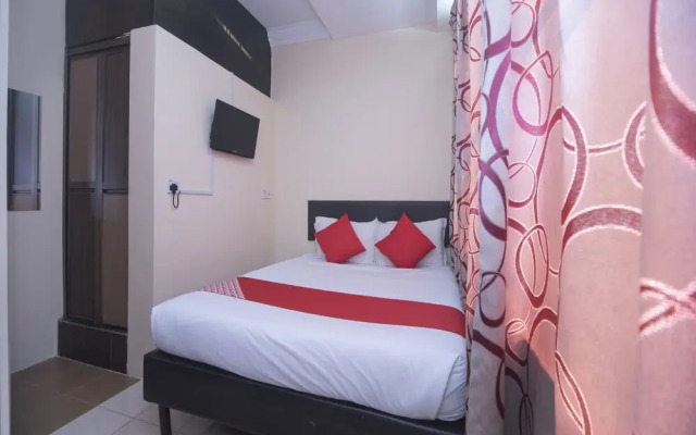 Oyo 11344 I Home Hotel