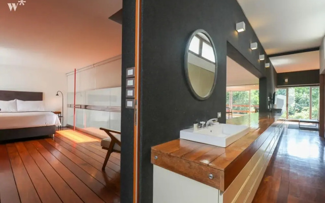 w Luxury 3BR House With Terrace in Miraflores