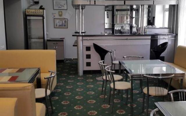 Marrion Hotel
