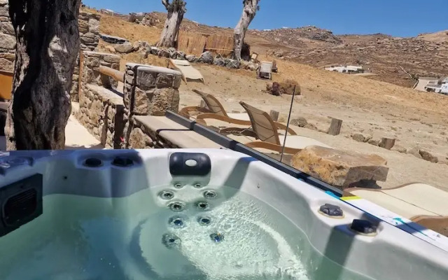 MvibesMykonos homes and studios