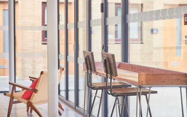 Destiny Student Meadow Court - Campus Accommodation