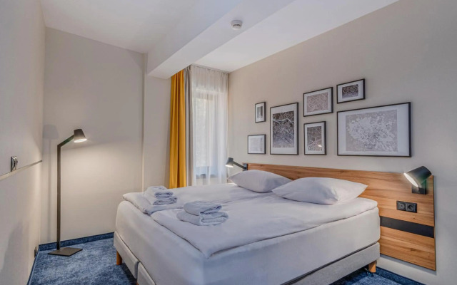 Duet Hotel