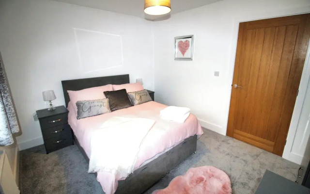2 Bed Bungalow - Enclosed Garden - Wheel Chair Acc