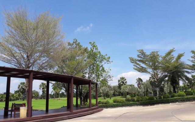 Suwan Golf and Country Club
