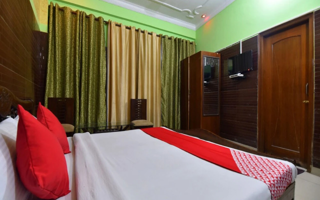 OYO 28146 Hotel Virsa