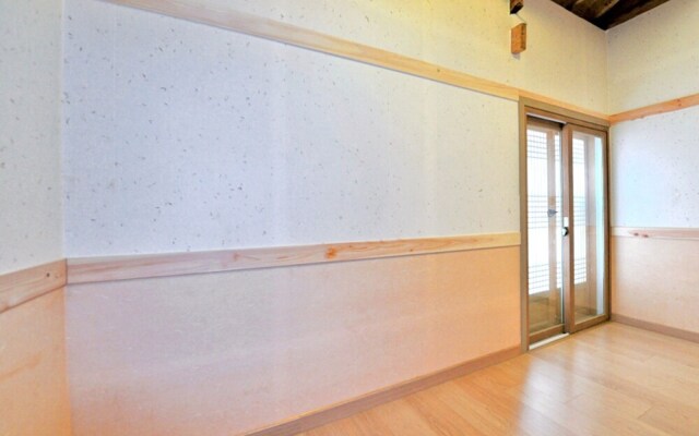 Jeonju Daraeheon Hanok Stay