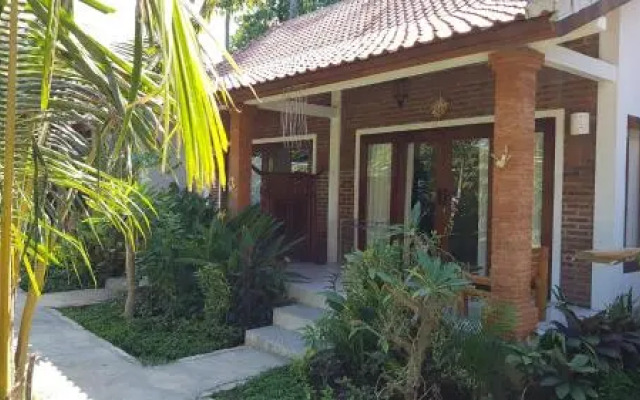 Solaluna Beach Homestay