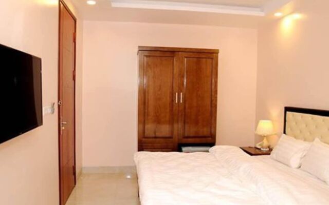 OYO 620 New World Hotel