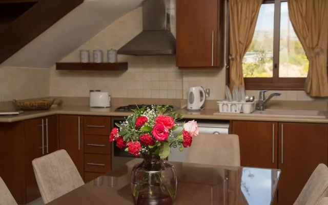 Coral Bay Sunlight Villa