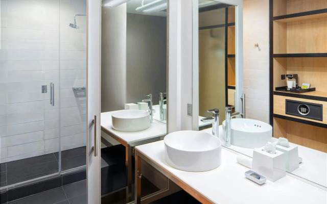 Aloft Tampa Downtown