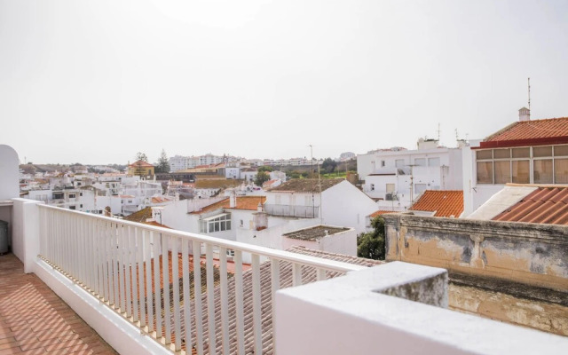 B10 - Historic Old Town 2 bed apartment  by DreamAlgarve