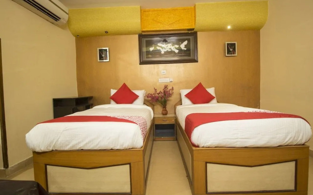 OYO 10695 Hotel Niladri Palace