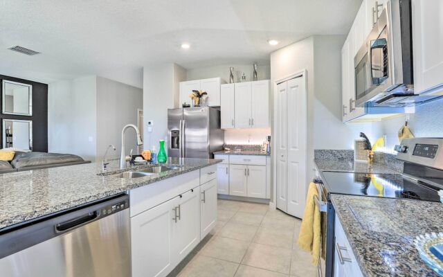 Modern & Bright Ruskin Home Near Bahia Beach!