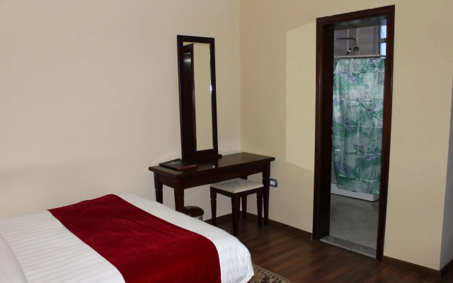 Oasis Hotel Apartment