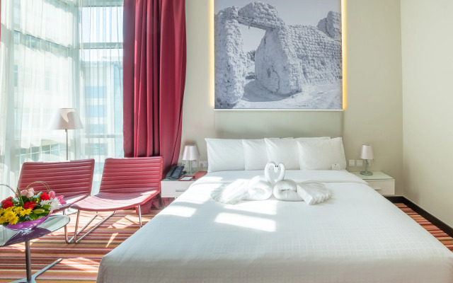 Gravity Hotel