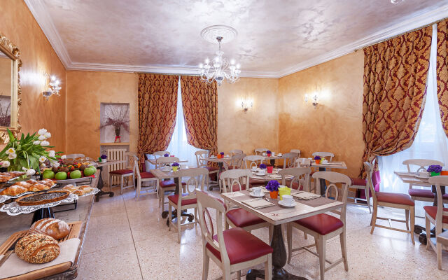 Relais Empire