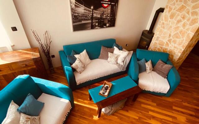 Seamans Apartment