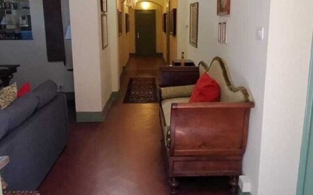 Newly Refurbished 2-bed Apartment in Certaldo