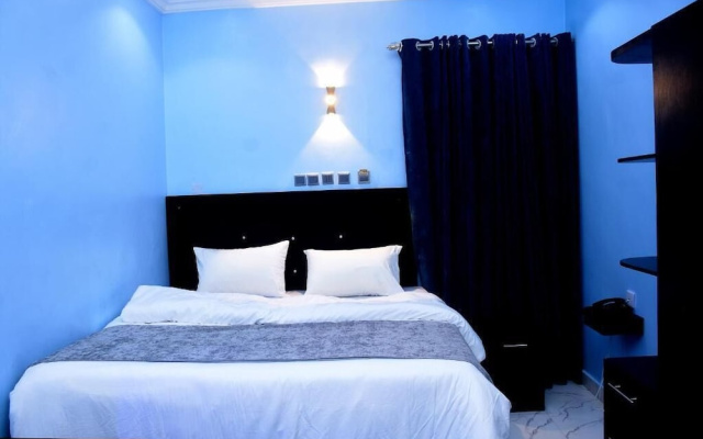 Dreamville Hotel And Resort