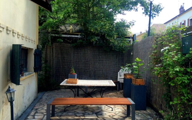 Tamaris Corner House