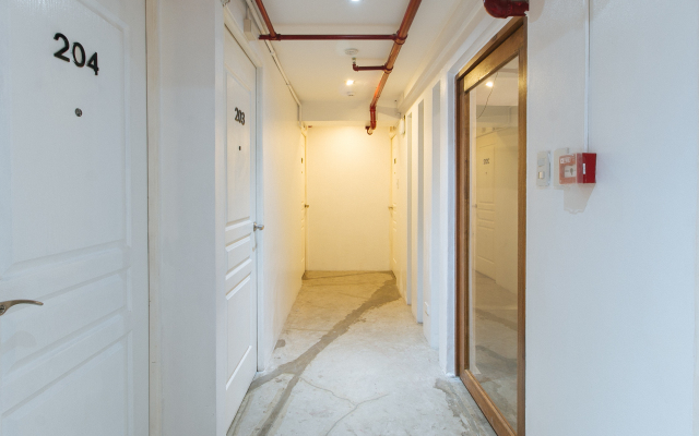 RedDoorz Plus @ Boni Avenue Mandaluyong