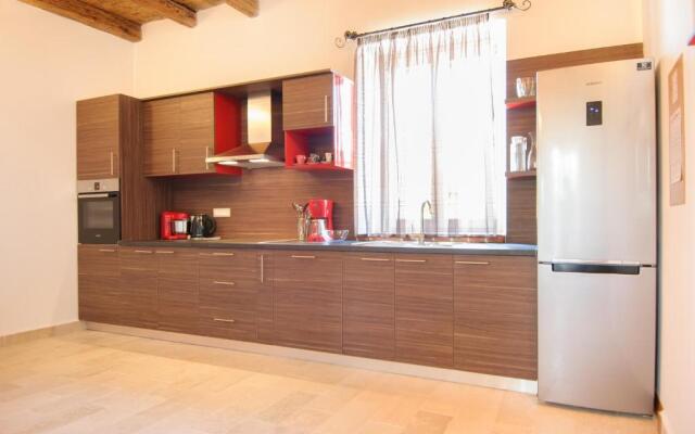 Apartment Borgo 8